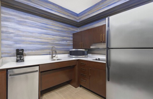 Downtown Indianapolis Hotel | Residence Inn by Marriott Indianapolis Downtown on the Canal