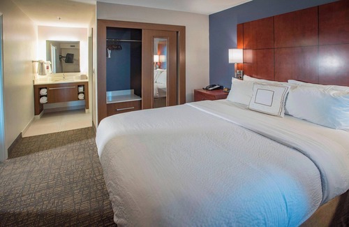 Southeast Pensacola Hotel | Residence Inn by Marriott Pensacola Downtown