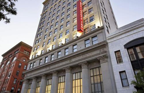 Uptown District Hotel | Residence Inn Columbus Downtown