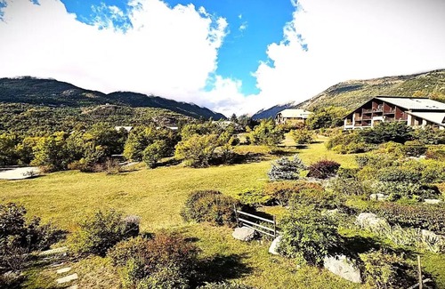 Vallouise-Pelvoux Apartamento | Residence Les Cytises - Nice T2 with balcony for 4 people with mountain views.
