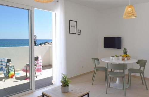 Bravone Apartamento | Residence Marina di Bravone - appartement 6 personnes (5 adultes max.) Vue Mer 1er etage N14