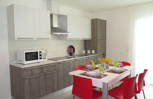 Lignano Sabbiadoro Apartamento | Residence Monica by Interhome