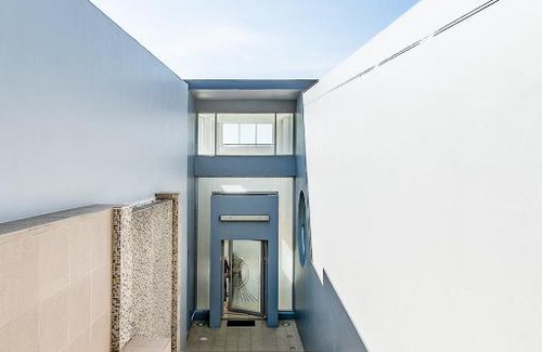 Tinley Manor Villa | Residence on Sea View