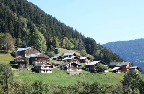 Beaufort Apartamento | Residence Roche Noire - Arêches, in the Planay quiet and nature, apartment 6 to 8 people, 2 stars.