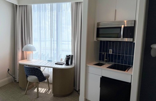 Mid Beach Apartamento | Residences at Fontainebleau Miami