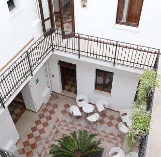 Old Town Casa | Residenza Accademia, MantegnaHotels