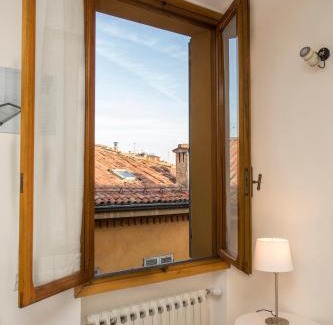 Historic Center Apartamento | Residenza Ariosto Depandance by Studio Vita