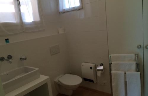 Porto Ronco Cama Y Desayuno | Residenza Bettina BnB & Ferienwohnungen