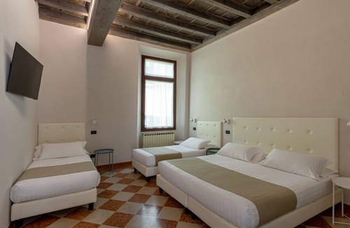 Old Town Cama Y Desayuno | Residenza Ca' Tazzoli , Mantegna Hotels