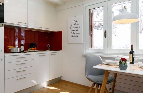 Surlej Apartamento | Residenza Chesa Margun 710-5 by Interhome