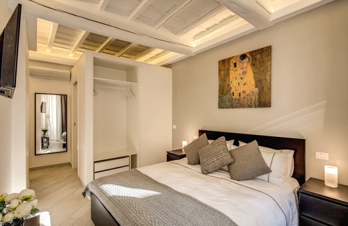 Rione XI Sant'Angelo Casa | Residenza Costaguti