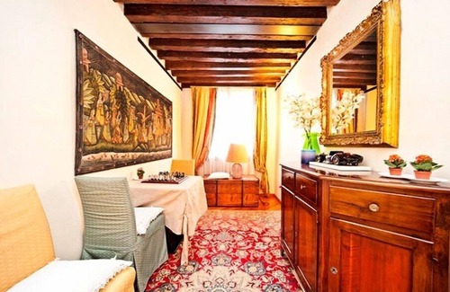 Castello Cama Y Desayuno | Residenza Giardini