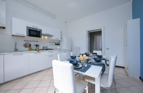 Luino Apartamento | Residenza Oleandro Lake View Luino Center
