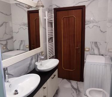 Piazza-Tralia-Pendolo Apartamento | Residenza Regina Margherita, Apud Montes