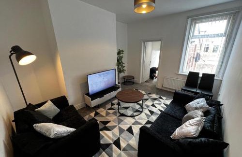Gateshead Apartamento | ResiLets - Brighton Road, Central, 2 Mile From NCL