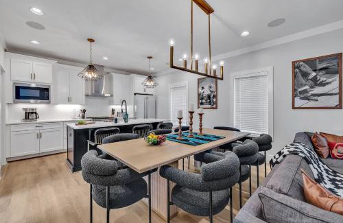 Berry Hill Casa | Resonant - 2 Townhomes - 2 Private Rooftop Decks