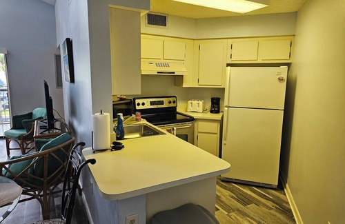 Ventura Condominio | Resort 2-bedroom condo in amazing Orlando with fitness room, WiFi, AC,