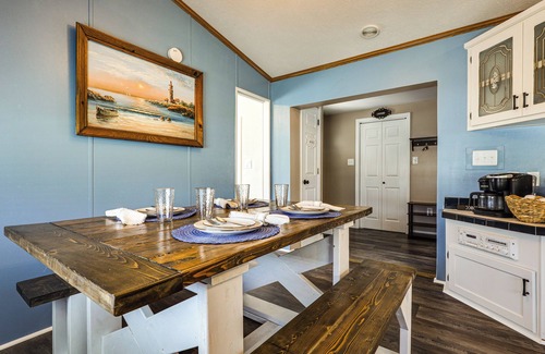 Elberta Casa | Resort Dock & Boat Ramp: Home w/Wolf Bay Access