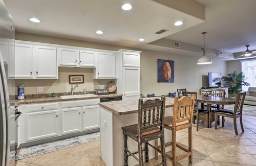 Laguna Vista Casa | Resort Getaway ~ 11 Mi to South Padre Island!