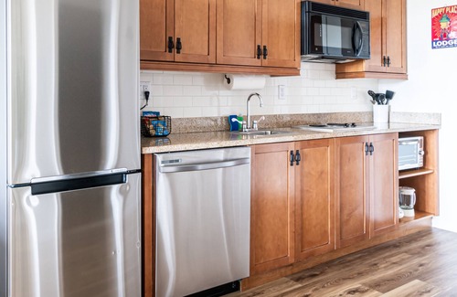 Vernon Condominio | Resort Getaway ! Mtn Creek Ski-In Ski-Out -Pool-Hot Tub-Sauna