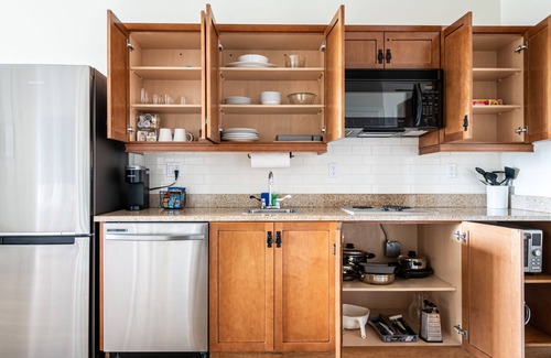 Vernon Condominio | Resort Getaway ! Mtn Creek Ski-In Ski-Out -Pool-Hot Tub-Sauna