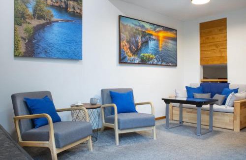 Lutsen Casa | Resort Hot Tub Pool Gym Ski-in out Fire Pits