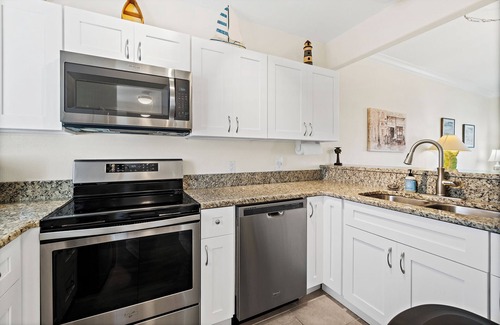 Villages of Seaport Condominio | Resort-like | Comforts of Home | Close to Port | 1bd1ba |1 dog <30lbs