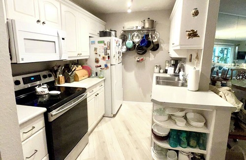 South Redondo Condominio | Resort Living-Ocean View-Steps From The Sand!