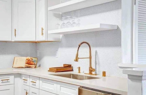 Carmel Valley Condominio | Resort Living with Pool & Tennis, Minutes to Del Mar Beaches!