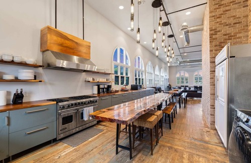 Stockton Casa | 11BR Sanctuary Lodging and Event Space