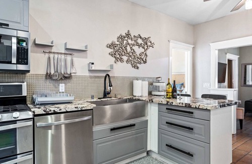 Stockton Casa | 11BR Sanctuary Lodging and Event Space