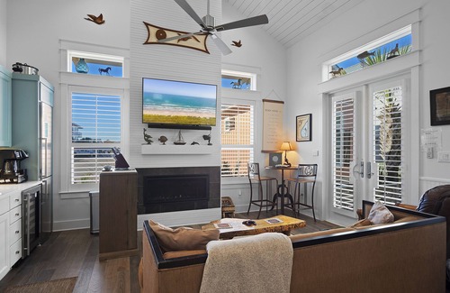 Port Aransas Cabina | Resort Pools, Golf Cart Boardwalk to Beach