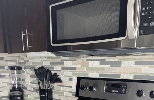 Flagler Village Casa | Resort Style 2 Bedroom W/ Free Parking & Gym