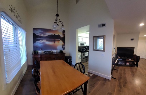 St. George Condominio | Resort-Style 2BR 2BA: Indoor/Outdoor Pools, Pickelball, Trails, & more!!