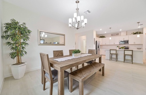 Estero Casa | Resort Style Amenities - 4 bedroom, 3 bath home - 30 min to beaches.