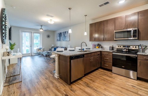 Deerwood Apartamento | Resort-Style Apt by Shops*Food*Park 8 Min to Mayo