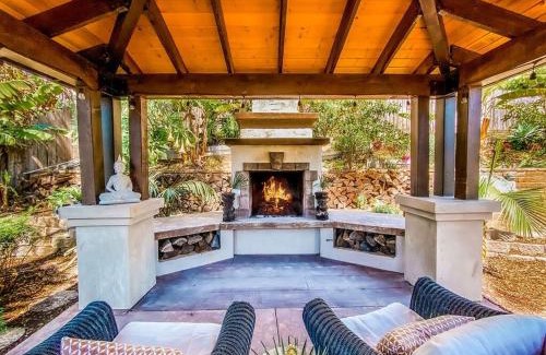 Encinitas Casa | Resort style back yard heated pool and spa