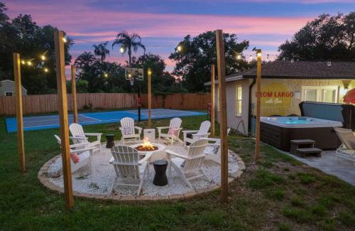 Walsingham Casa | Resort Style Backyard Pool Movie Game Room