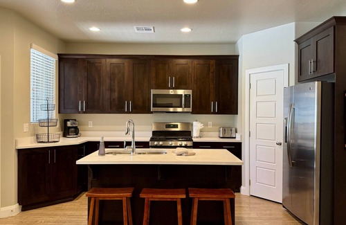 Sienna Hills Casa | Resort-Style | By Zion & St George | #1911