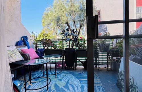 Atwater Village Apartamento | resort-style community amenities in the vibrant Atwater Village neighborhood