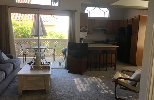 Val Vista Lakes Condominio | Resort Style Condo en alquiler en Beautiful Beach Club Village. Alquiler largo y corto