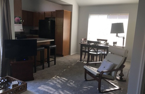 Val Vista Lakes Condominio | Resort Style Condo en alquiler en Beautiful Beach Club Village. Alquiler largo y corto