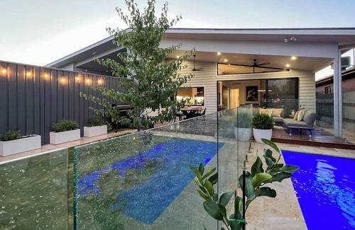 Wagga Wagga Casa | Resort Style Home - CBD Wagga