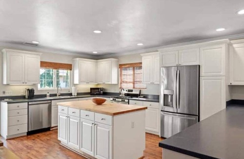 Fire Mountain Casa | Resort Style Home with Hot Jacuzzi, Relaxing Pool & Patio and Cozy Living Spaces