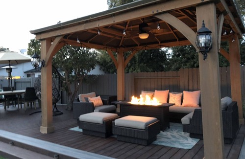 Mira Mesa Casa | Casa de estilo resort ubicada en el centro con patio zen y putting green