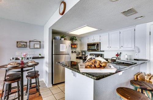 Seven Coves Apartamento | Resort-Style Lake Conroe Retreat with Balcony and View