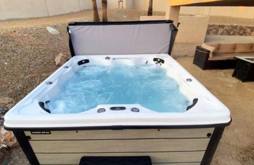 Lake Havasu City Casa | Resort Style Living w/Pool, Spa, Games