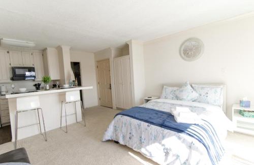 Marina del Rey Apartamento | Resort Style Living in Marina Del Rey & Venice Studio