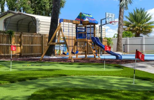 Largo Casa | Resort-Style Oasis Pool Mini Golf Playground