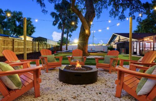 Largo Casa | Resort-Style Oasis Pool Mini Golf Playground